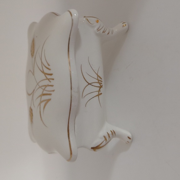 Rare Vintage Wheat Royal Sealy 4 footed Cigarette/ Trinket box. - Picture 3 of 12